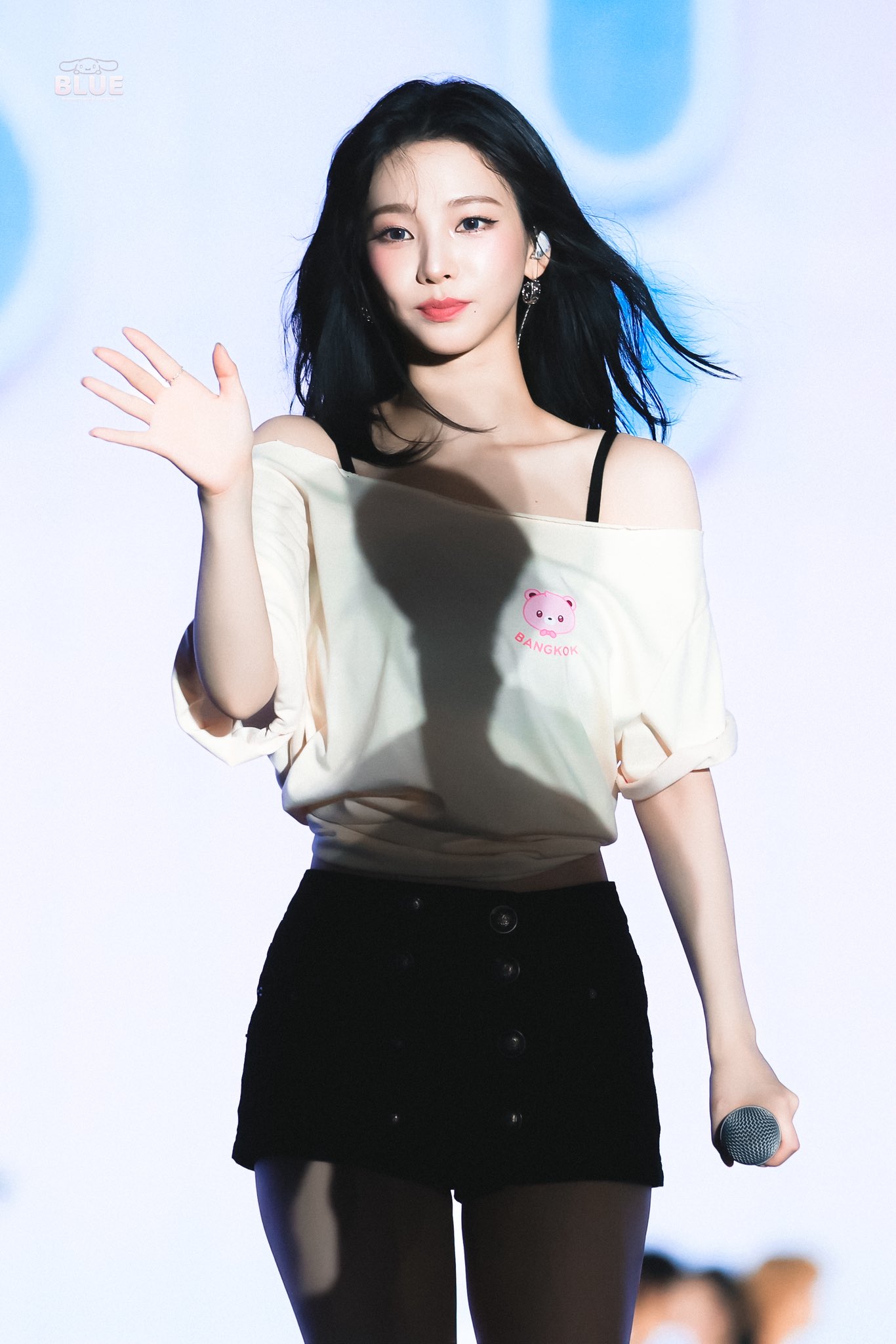 에스파 카리나 wearing PB106E